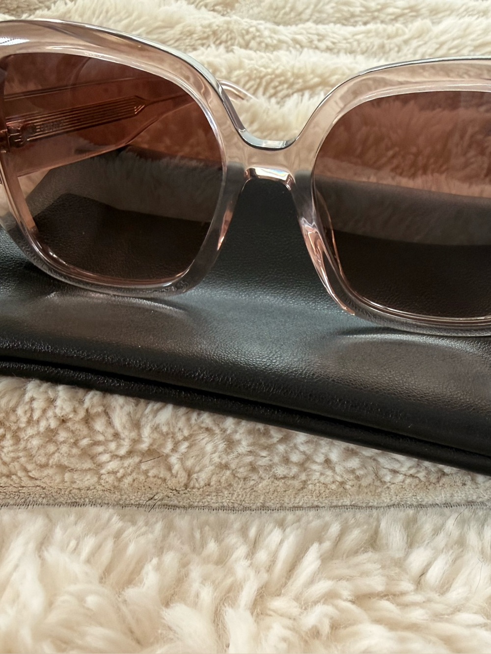 QUAY - Full Glam Sunglasses in Doe/Brown Fawn- NWOT - Picture 4 of 7